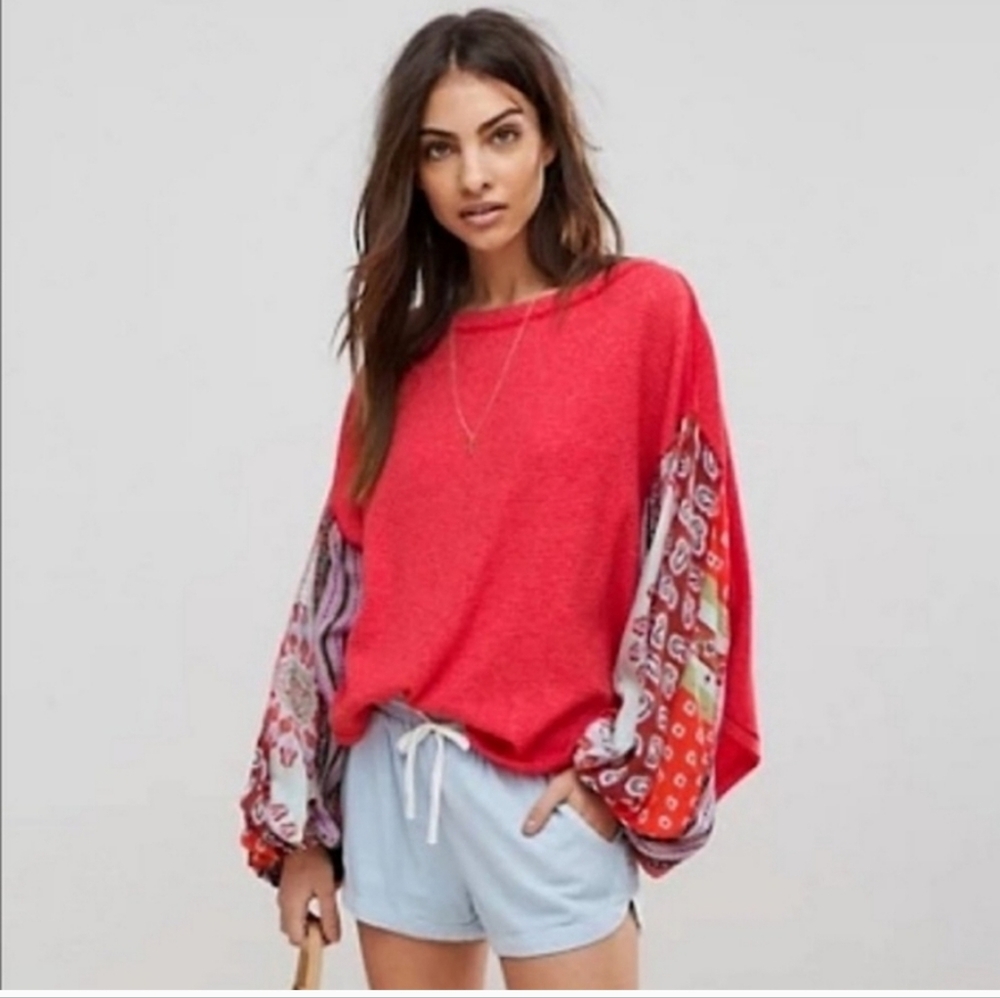 Free People We The Free Bandana Cuff Thermal Top Red Pink Paisley Sleeve - Picture 2 of 10